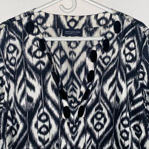 Pebble Collar Abstract Blouse